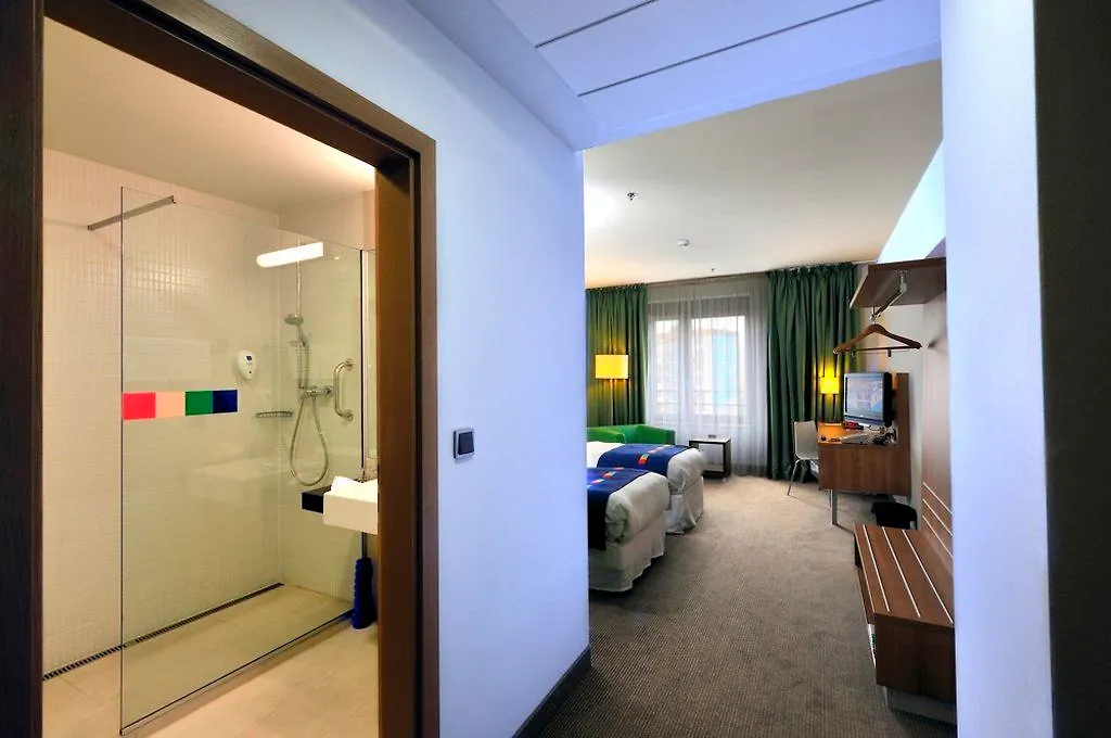 Quality Hotel Ostrava City 4*,